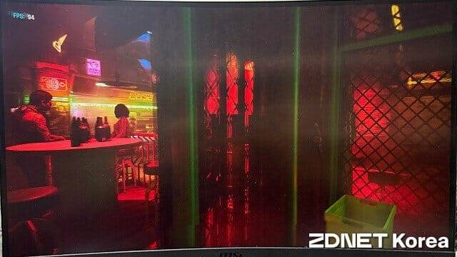 사이버펑크 2077에 내장된 벤치마크 모드 실행 장면. (사진=지디넷코리아)