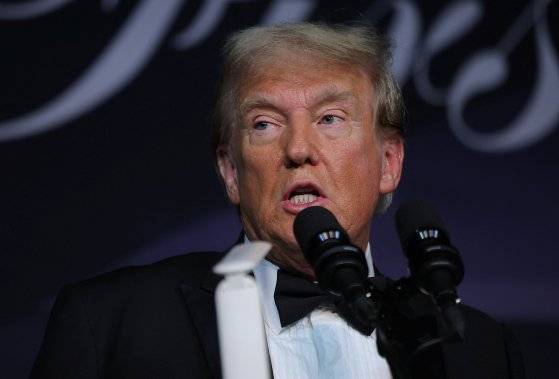 도널드 트럼프 미국 대통령 당선인이 지난달 14일(현지시간) 플로리다주 팜비치의 마러라고에서 열린 싱크탱크 미국우선정책연구소(AFPI) 갈라 행사에서 연설하고 있다. 로이터=연합뉴스