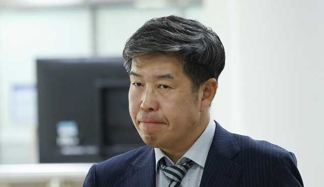 2심 결심공판 출석하는 백원우 전 청와대 민정비서관/사진=연합뉴스