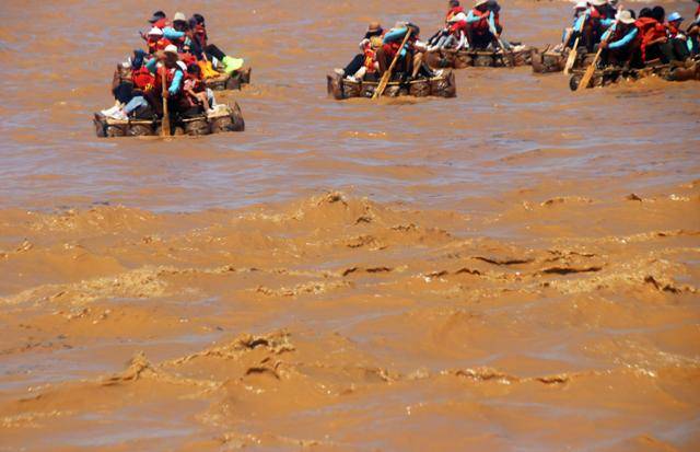 황하에서 양피뗏목 타기. ⓒ최종명