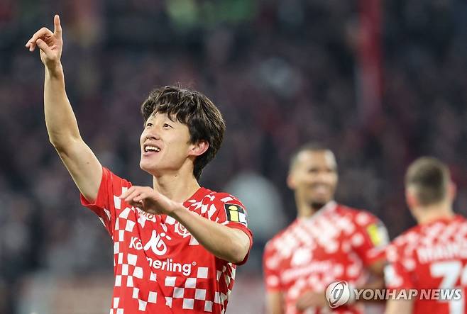 골세리머니를 펼치는 마인츠의 이재성 (AFP=연합뉴스)