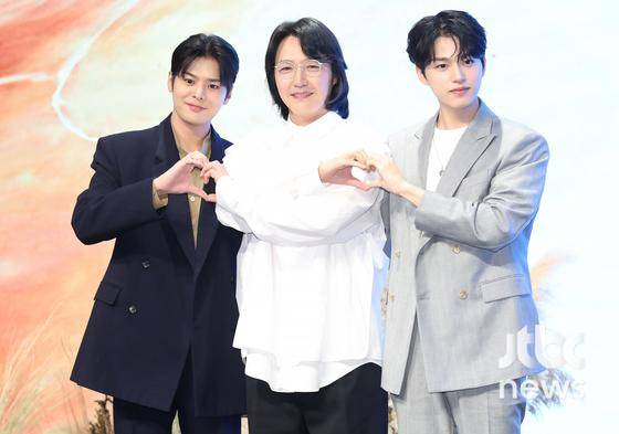 16일 오후 서울 구로구 신도림 더세인트에서 지니 TV 오리지널 '나미브' 제작발표회가 열렸다. 강민구 연출, 배우 려운, 윤상현, 이진우가 참석했다. 박세완 엔터뉴스팀 기자 park.sewan@jtbc.co.kr (콘텐트비즈니스본부)