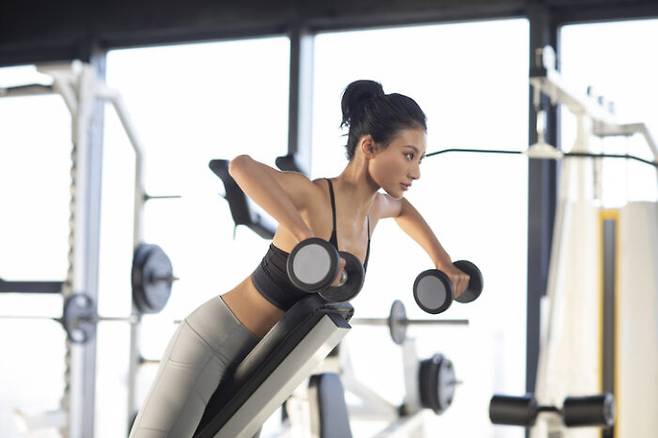 규칙적인 운동은 신체를 건강하게 유지해주지만, 아무리 열심히 해도 무심코 저지르는 몇 가지 행동들은 오히려 노력에 찬물을 끼얹을 수 있다. [사진=게티이미지뱅크]