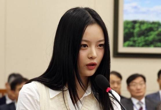 뉴진스 하니가 지난 10월15일 서울 여의도 국회에서 열린 환경노동위원회 국정감사에 참고인으로 출석해 의원들의 질의에 답하고 있다. 국회사진기자단