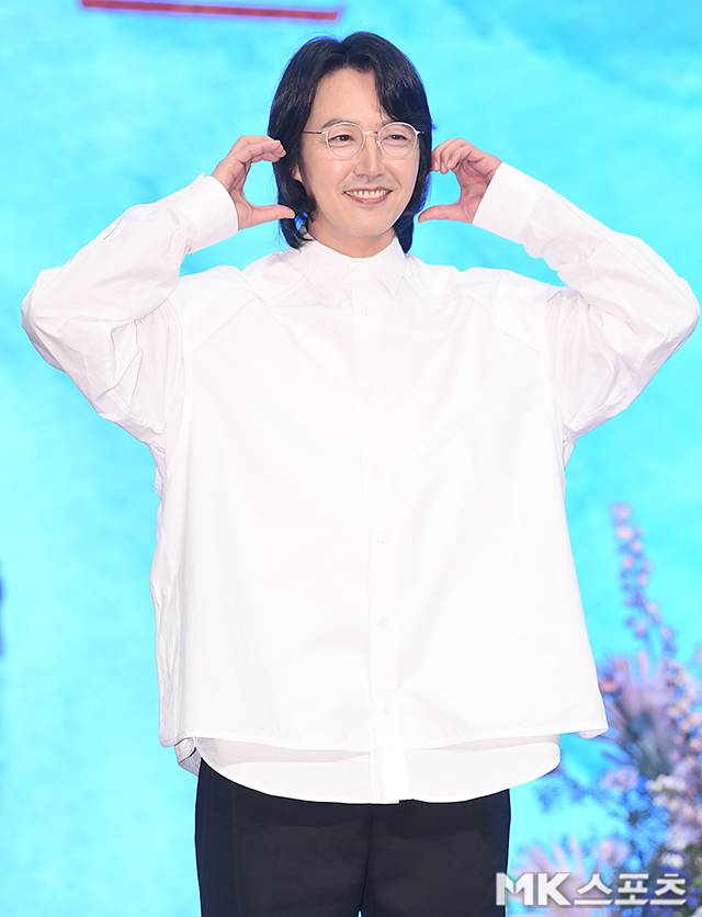 16일 오후 서울 신도림 디큐브시티 더 세인트 그랜드볼룸에서 지니 TV 오리지널 드라마 ‘나미브’ 제작발표회가 진행됐다. 이날 제작보고회에는 강민구 감독을 비롯해 려운, 윤상현, 이진우가 참석했으며, 주연 배우 고현정은 갑작스러운 건강 악화로 불참했다. / 사진 = 천정환 기자