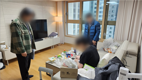 ‘누누티비’ 운영자 검거 현장 사진. [문화체육관광부]