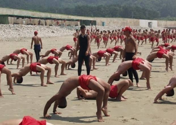 드라군으로 개조당하는 테란 병사들