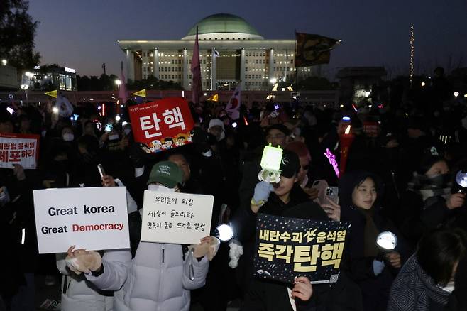 권력은 민심을 넘어설 수 없다. [사진 | 뉴시스]