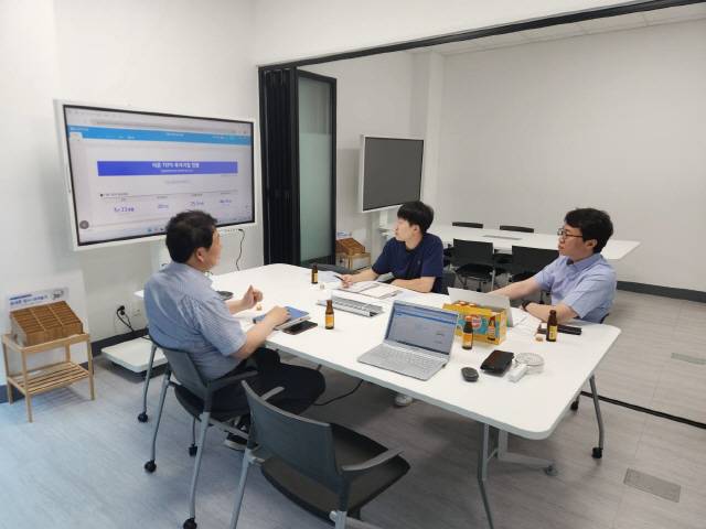 ▲ 강원도와 강원테크노파크는 지난 7월 팁스운영사인 더존비즈온과 간담회를 가졌다.