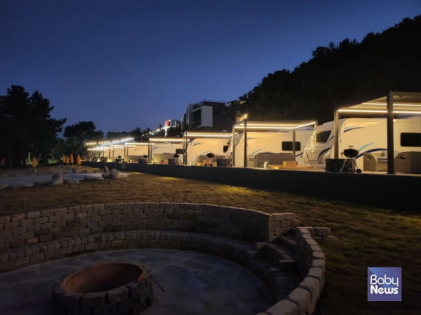 올덴리조트 울진점에는 프라이빗 캠핑이 가능한 카라반이 23개 설치돼 있다. ⓒ올덴리조트