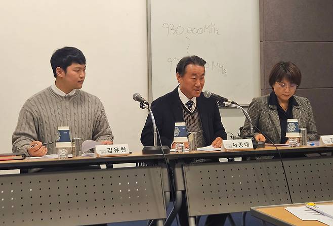 서종대 주택산업연구원 원장이 19일 오전 서울 중구 대한상공회의소에서 열린 '2025년 주택시장 전망과 정책방향' 기자간담회에서 발언하고 있다. /방재혁 기자