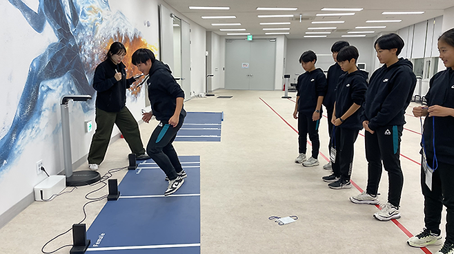 여자축구 꿈나무 육성캠프 전문체력 측정. 사진=서울올림픽기념국민체육진흥공단 제공