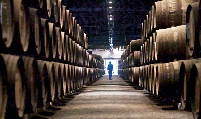 테일러스 포트의 와인 저장창고. 와이너리 투어에는 한국어 가이드북·오디오가이드가 제공된다.