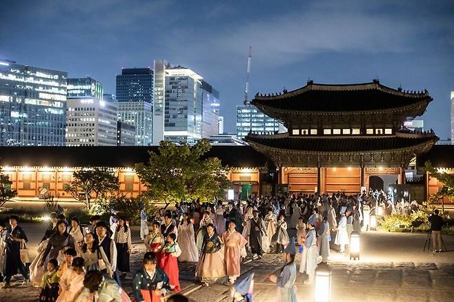 [서울=뉴시스]  궁중문화축전 – 경복궁 한복연향 (사진=국가유산청 제공) 2024.12.19. photo@newsis.com *재판매 및 DB 금지