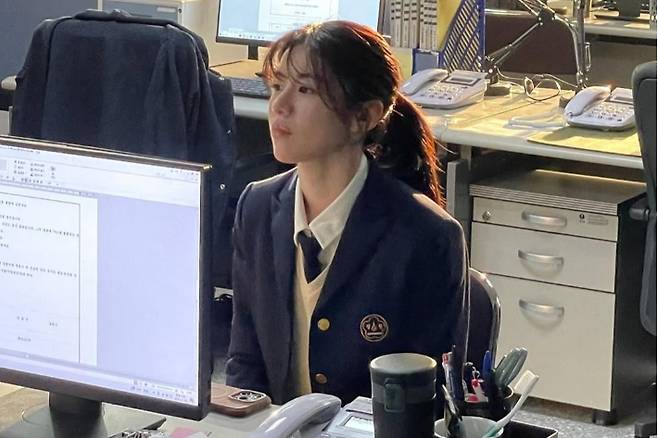 디즈니+ 시리즈 '조명가게'. 고윤정 SNS 캡처