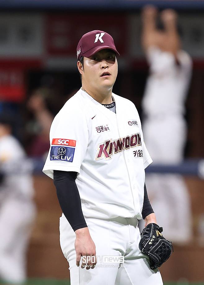 ▲ 국가대표 불펜투수 조상우가 트레이드를 통해 KIA 유니폼을 입는다.&nbsp;KIA는 지난 19일 키움과 트레이드를 단행, 국가대표 불펜투수 조상우를 영입하는데 성공하면서 전력 보강을 이뤘다. KIA는 2026 KBO 신인 드래프트 1라운드와 4라운드 지명권은 물론 현금 10억원까지 키움에 안기면서 조상우를 영입했다.&nbsp;ⓒ곽혜미 기자
