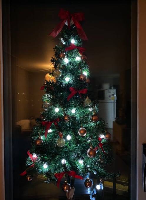 그마저 부담스러운 이들을 위한 '벽 트리'. /인터넷캡쳐