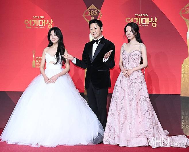 SBS연기대상 3MC 신동엽 김혜윤 김지연 레드카펫
