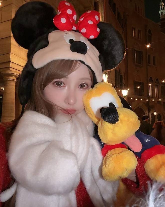 2024-12-22 19.39.29 3528617174493373900_2257433316.jpg 디즈니씨에 놀러간 미카미 유아 오늘 인스타 (+영상)