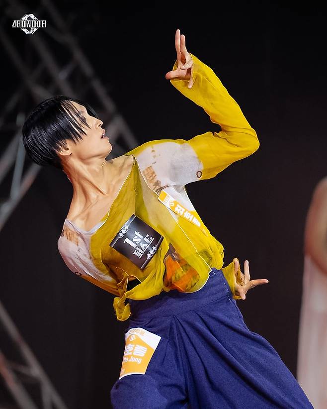 Choi Ho-jong participates in Mnet‘s dance survival program “Stage Fighter.” (Mnet)