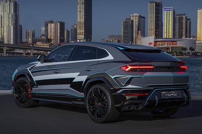 람보르기니 우루스 SE 마이애미 아트 바젤