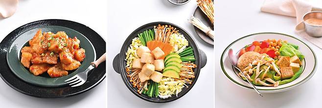 농촌진흥청에서 크리스마스 등 연말 상차림을 고민하는 이들을 위해 국내산 버섯 신품종을 활용한 간편 요리법 세 가지를 소개했다/사진=농촌진흥청 제공​