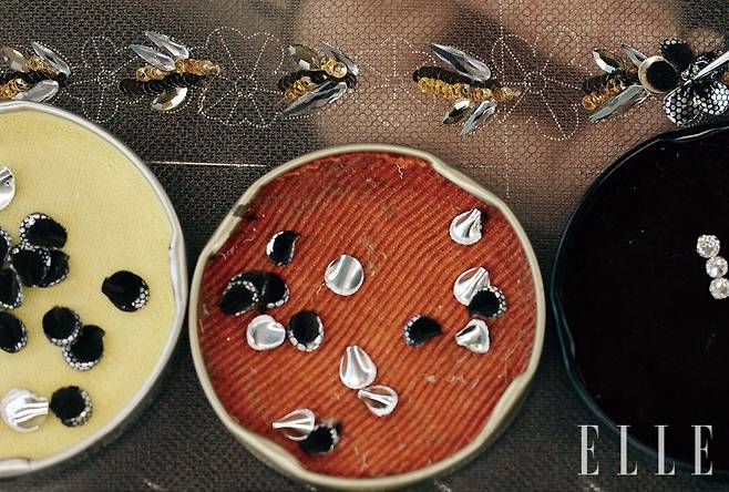 자수 공방 몽텍스의 작업 과정.