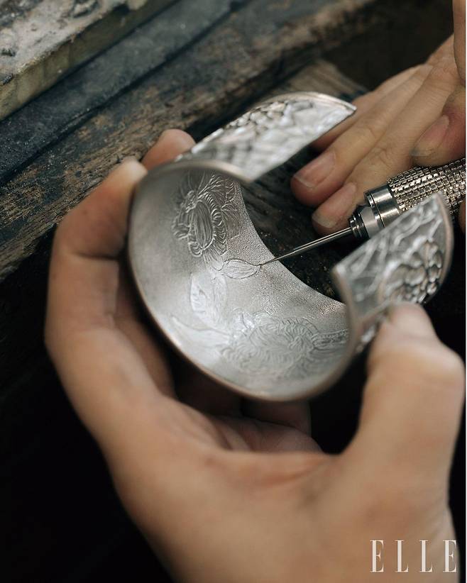 금세공 공방 구센의 작업 과정.