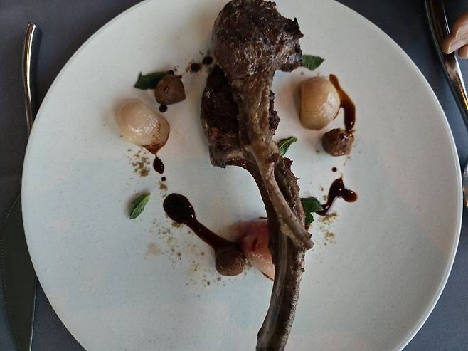 KakaoTalk_20241225_150508210_08.jpg 남산타워 회전식 레스토랑 엔그릴