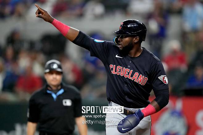 ▲ 공수주 모두에서 활약이 기대를 모으고 있는 에스테반 플로리얼.