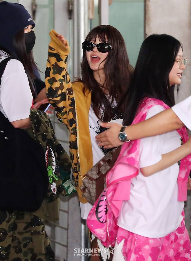 뉴진스 다니엘 '손키스 선물'[★포토]