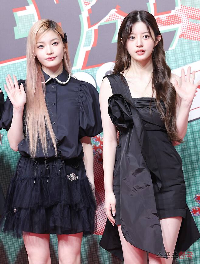 '2024 SBS 가요대전' 레드카펫 행사에 참석한 그룹 아일릿 24.12.25. ⓒ이혜영 기자 lhy@hankooki.com