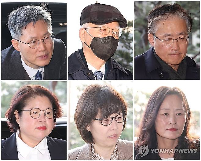 출근하는 헌법재판관들 (서울=연합뉴스) 김성민 기자 = 문형배 헌법재판소장 권한대행을 포함한 헌법재판관들이 지난 26일 오전 서울 종로구 헌법재판소로 출근하는 모습 [연합뉴스 자료사진]