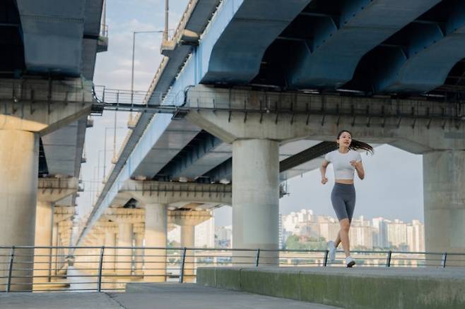 운동을 해본 적 없는 부실체력이라면 달리기(러닝)부터 시작하는 것이 좋다. 게티이미지뱅크 제공