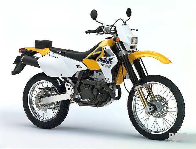 2000년 첫 선을 보인 DR-Z400