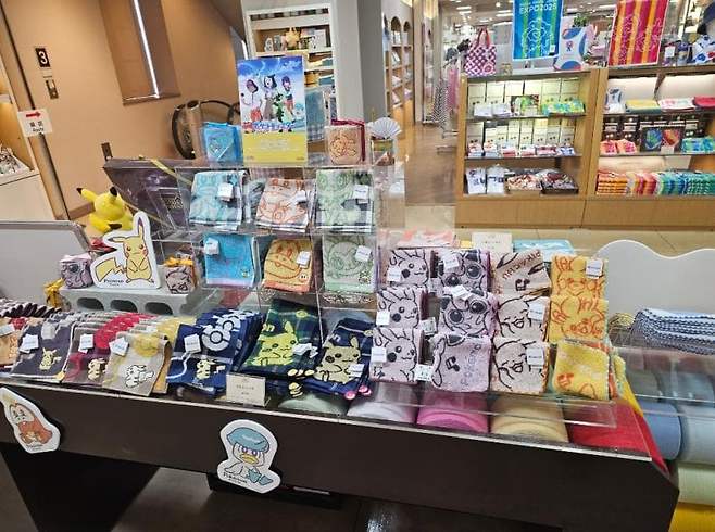 1ebec223e0dc2bae61abe9e74683706cbc08c4bc228afa7260a5758ce8a0a10ae559e99c77caf65e74b59fef1907351982db