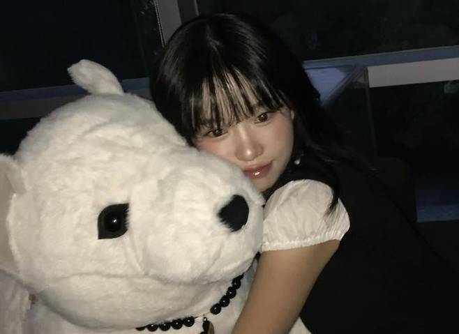 [서울=뉴시스] 조유리. (사진=인스타그램 캡처) 2024.12.30.&nbsp;photo@newsis.com *재판매 및 DB 금지