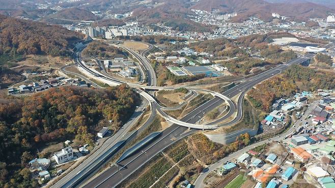 세종-포천 고속도로 북용인 나들목 전경.(용인시 제공) ⓒ News1 김평석 기자