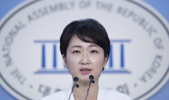 사진은 이언주 더불어민주당 최고위원. [사진=연합뉴스]