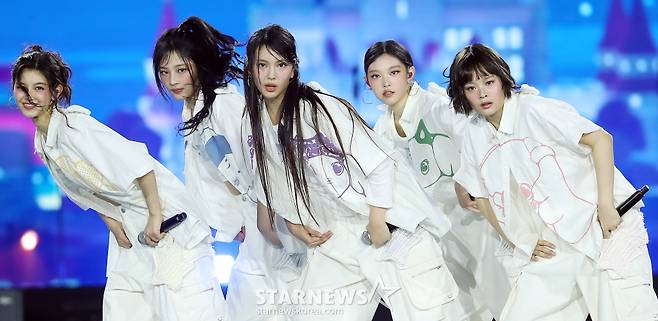 뉴진스 '3년 연속 AAA 대상'[AAA 스페셜 포토]