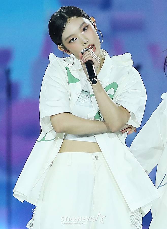 뉴진스 해린 '태국서도 빛나는 냥이 미모'[AAA 스페셜 무대]