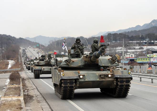 기동하는 K1 전차 [육군 수도기계화보병사단 제공. 재판매 및 DB 금지]