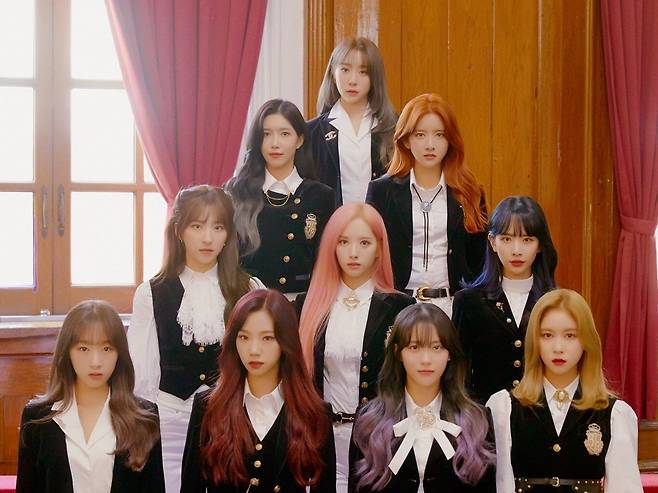 매년 노래 '이루리'로 '새해 첫곡' 인기를 누리는 걸그룹 우주소녀. /스타쉽엔터