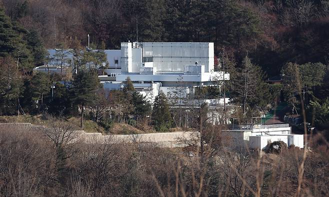 2일 오후 서울 용산구 한남동 대통령 관저 모습. /연합뉴스