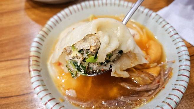 20250102_114702.jpg 시무식 끝나고 점심 만두전골