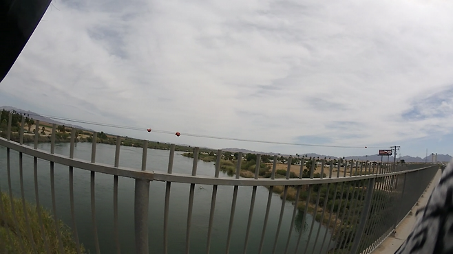 P4240051.MOV.00_00_08_15.스틸 001.png 여행 3일 만에 죽을 수도 있었다 .. 73일 미국 횡단 자전거 여행_7편 미국 횡단 자전거 여행_7편 [여행 최대 위기 그리고 은인들]