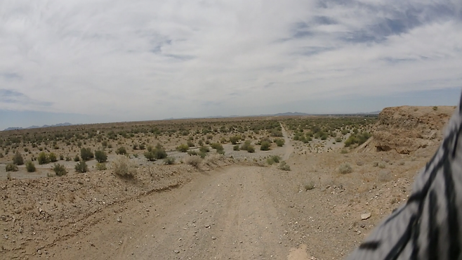 P4240058.MOV.00_00_01_25.스틸 001.png 여행 3일 만에 죽을 수도 있었다 .. 73일 미국 횡단 자전거 여행_7편 미국 횡단 자전거 여행_7편 [여행 최대 위기 그리고 은인들]