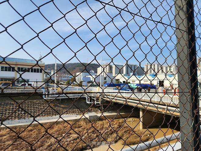 지난달 27일 전라남도 여수시에 있는 여수국가산업단지의 LG화학 공장. 이영기 기자.