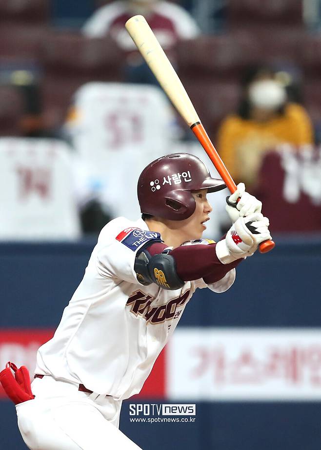 ▲ 2021년부터 지난 해까지 4년 연속 골든글러브를 수상한 김혜성은 명실공히 KBO 리그 최고의 2루수로 자리매김했고 지난 시즌을 앞두고 메이저리그 진출을 선언했다.&nbsp;ⓒ곽혜미 기자