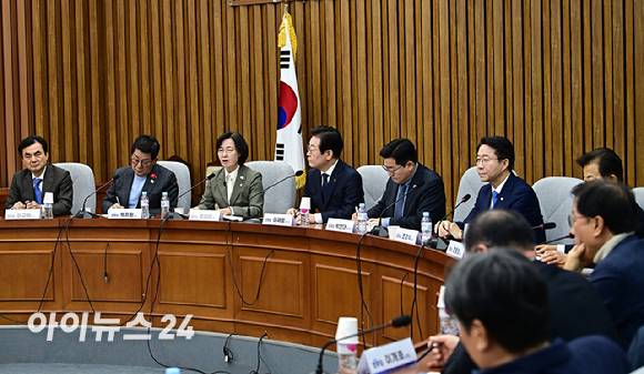 추미애 더불어민주당 의원이 6일 오전 서울 여의도 국회에서 열린 중진의원 간담회에서 발언하고 있다. [사진=곽영래 기자]